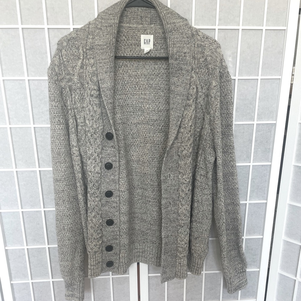 Men’s gray knit cardigan